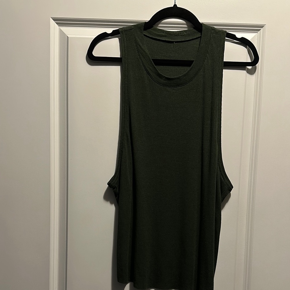 Women's Green Sleeveless Top